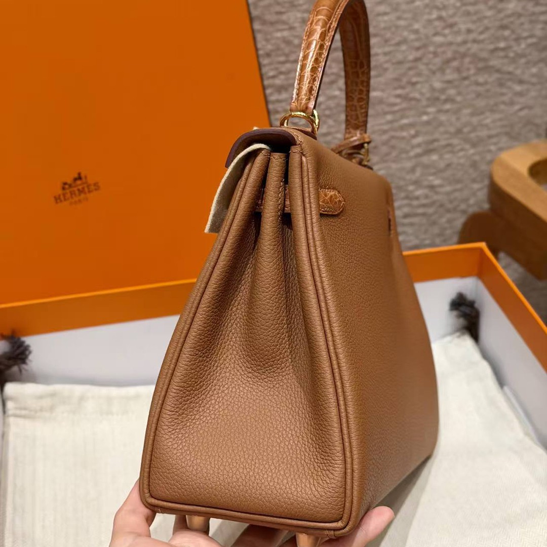 Hermes Kelly 25 Bag Handmade In Togo Calfskin Leather and Alligator from Mississippi Gold Hardware 37 Gold - Image 19