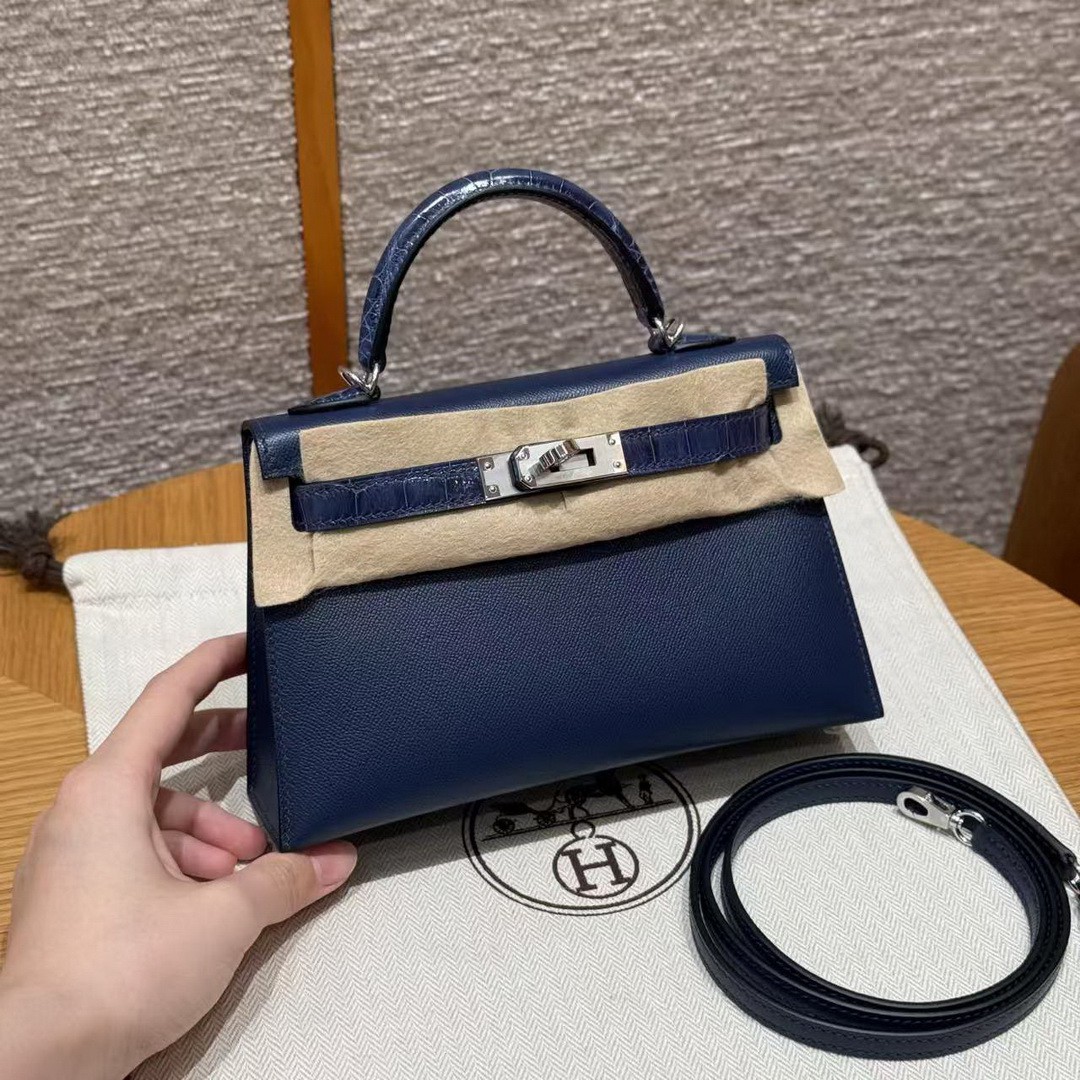 Hermes Kelly Mini 2 19CM Bag Handmade In Madame and Alligator Imported Leather from Mississippi Silver Hardware 73 Blue Saphir