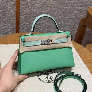 Hermes Kelly Mini 2 19CM Bag Handmade In Madame and Alligator Leather Silver Hardware 0T Vert Comics 0W Girs Neve
