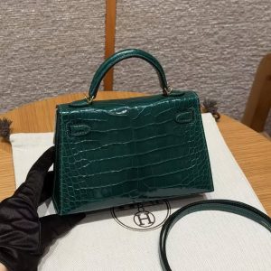 Hermes Kelly Mini 2 19CM Bag Handmade In Bright Faced Alligator Leather from Mississippi Gold Hardware 6Q Vert Emeraude - Image 2