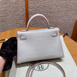 Hermes Kelly Mini 2 19 CM Bag Handmade In Matte Alligator Leather from Mississippi Sliver Hardware 80 Pearl Gray 5P Pink - Image 2