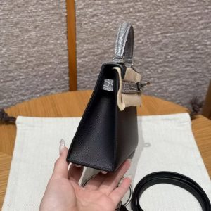 Hermes Kelly Mini 2 19CM Bag Handmade In Madame and Bright faced American Alligator Leather Silver Hardware 89 Noir 0V Gris Ciment - Image 18