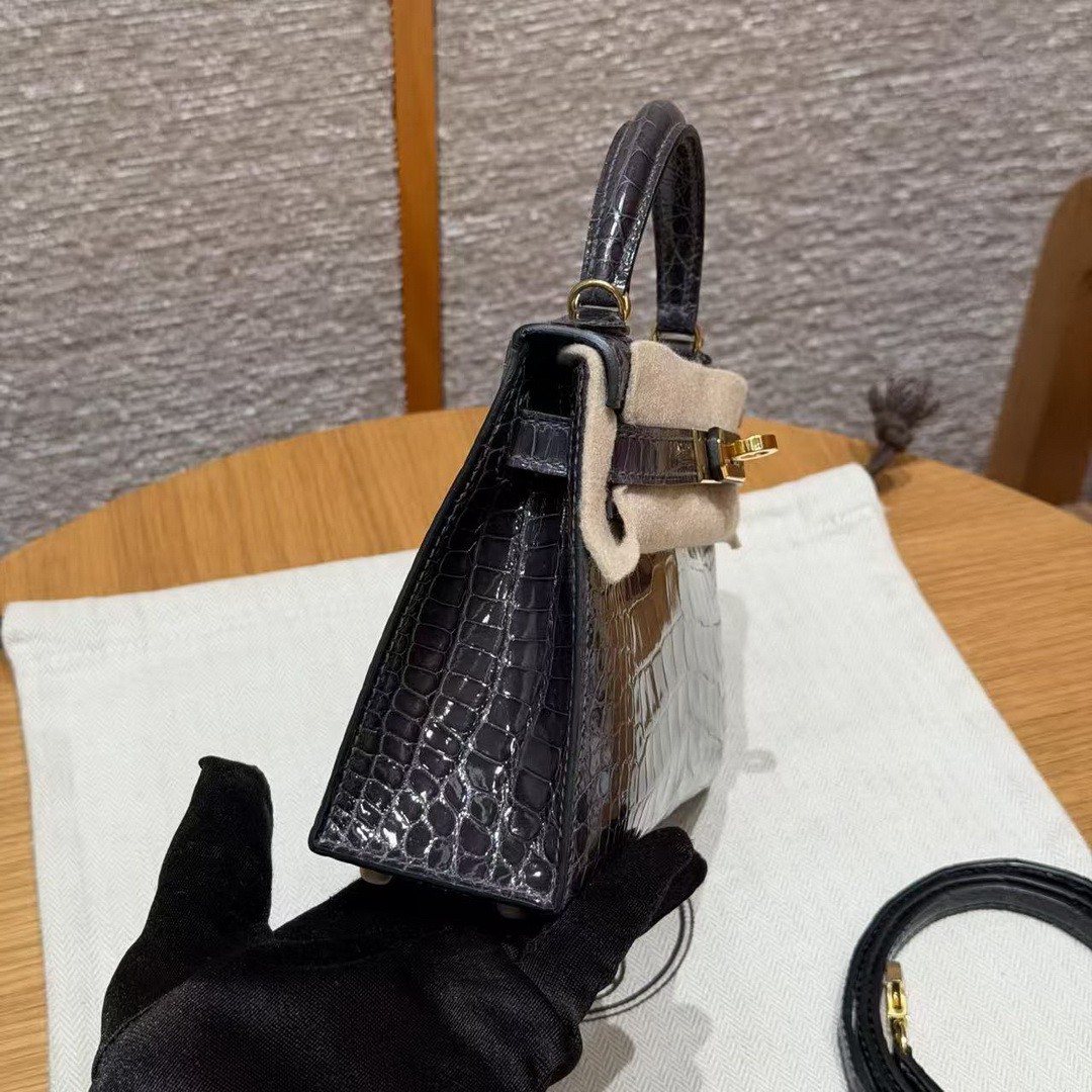 Hermes Kelly Mini 2 19CM Bag Handmade In Bright Faced Alligator Imported Leather from Mississippi Gold Hardware 88 Graphite - Image 18