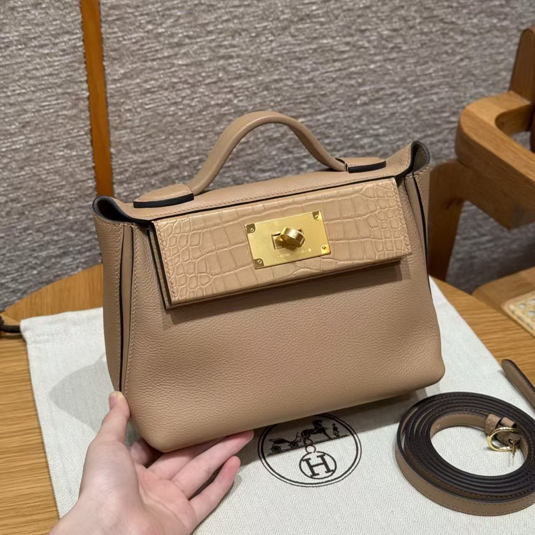 Hermes Kelly 2424 24/24 Bag 21CM Handmade In Evercolor Calfskin Leather And Aillgator Gold Hardware 0M Chai