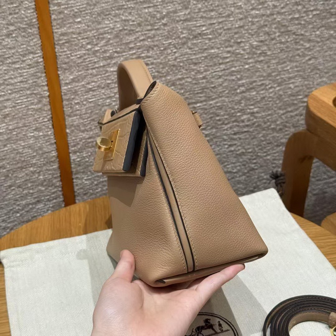Hermes Kelly 2424 24/24 Bag 21CM Handmade In Evercolor Calfskin Leather And Aillgator Gold Hardware 0M Chai - Image 18