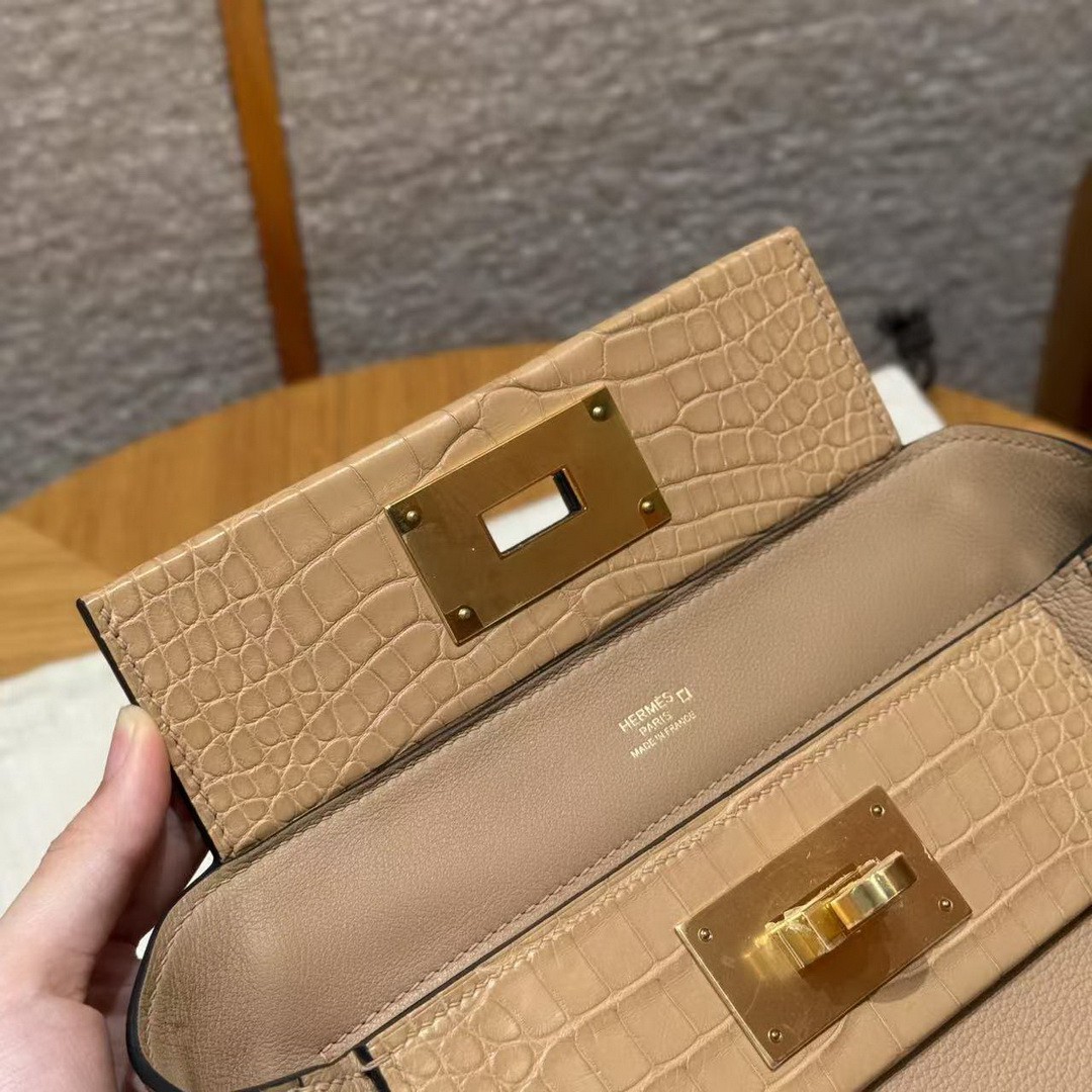 Hermes Kelly 2424 24/24 Bag 21CM Handmade In Evercolor Calfskin Leather And Aillgator Gold Hardware 0M Chai - Image 11