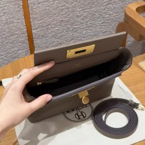 Hermes Kelly 2424 24/24 Bag 21CM Handmade In Evercolor and Swift Calfskin Leather Gold Hardware 18 Etoupe - Image 16