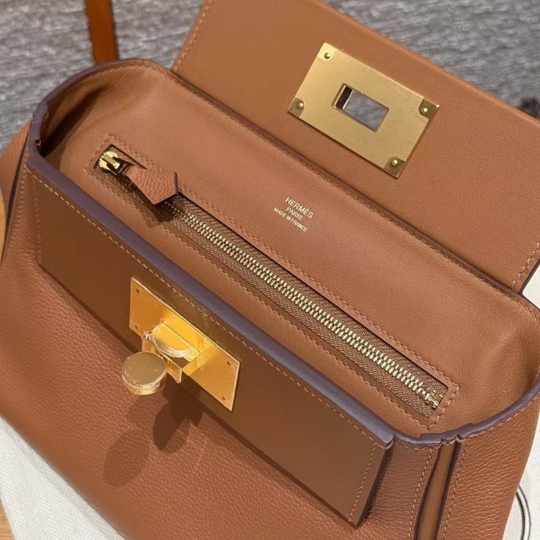 Hermes Kelly 2424 24/24 Bag 21CM Handmade In Evercolor and Swift Calfskin Leather Gold Hardware 37 Gold - Image 10