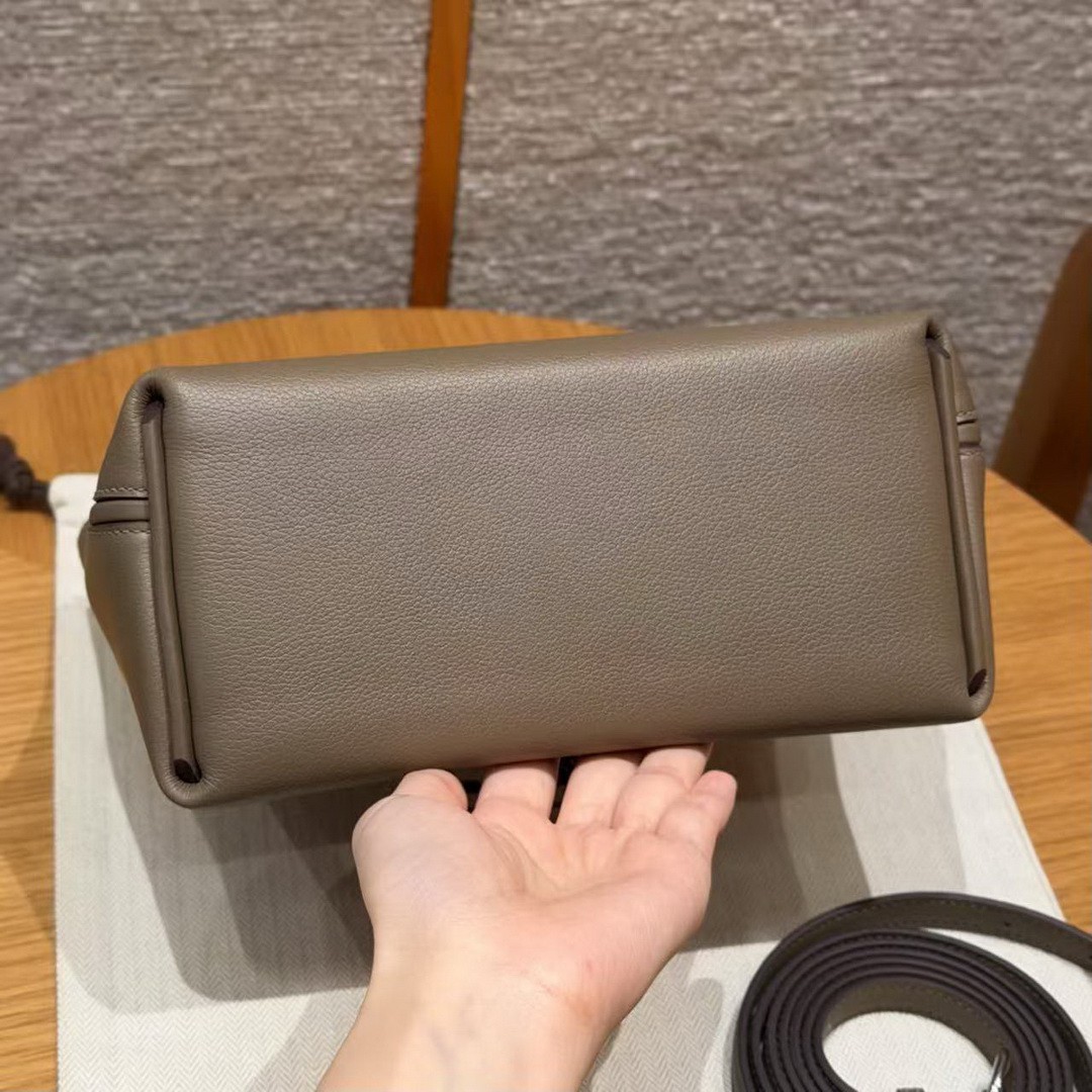 Hermes Kelly 2424 24/24 Bag 21CM Handmade In Evercolor and Swift Calfskin Leather Silver Hardware 18 Etoupe - Image 18