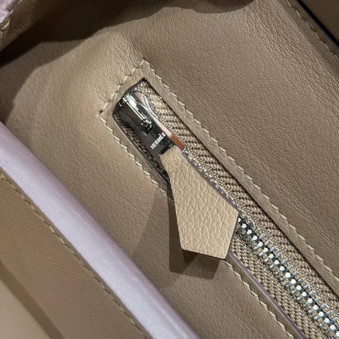 Hermes Kelly 2424 24/24 Bag 21CM Handmade In Evercolor and Swift Calfskin Leather Silver Hardware 18 Etoupe - Image 12