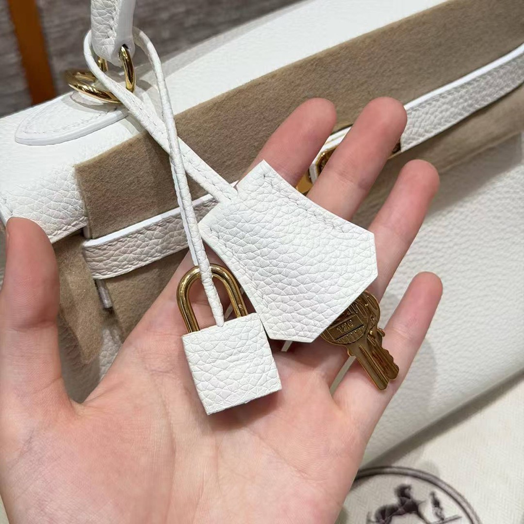 Hermes Kelly 25 Bag Handmade In Togo Calfskin Leather Gold Hardware 01 Blanc - Image 6