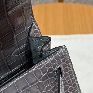 Hermes Kelly 25 Bag Handmade In Bright Faced American Alligator Leather Gold Hardware 0V Gris Ciment - Image 23