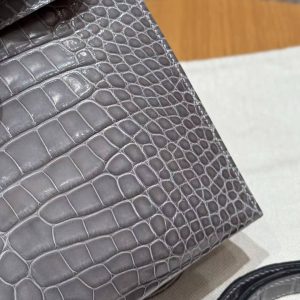 Hermes Kelly 25 Bag Handmade In Bright Faced American Alligator Leather Gold Hardware 0V Gris Ciment - Image 10