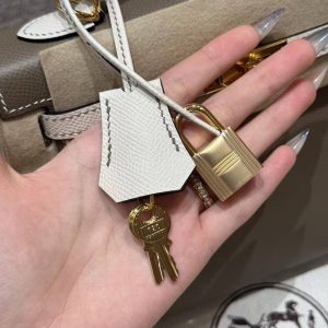 Hermes Kelly 25 Bag Handmade In Epsom Calfskin Leather From France Gold Hardware 18 Etoupe 10 Craie - Image 19