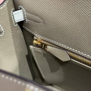 Hermes Kelly 25 Bag Handmade In Epsom Calfskin Leather From France Gold Hardware 18 Etoupe 10 Craie - Image 11