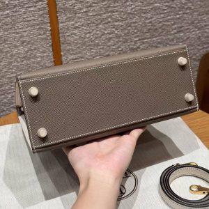 Hermes Kelly 25 Bag Handmade In Epsom Calfskin Leather Gold Hardware 18 Etoupe 10 Craie - Image 18