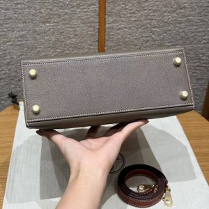Hermes Kelly 25 Bag Handmade In Chèvre Calfskin Leather From France Gold Hardware 18 Etoupe 30 Noisette - Image 24