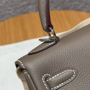 Hermes Kelly 25 Bag Handmade In Togo Calfskin Leather Silver Hardware 18 Etoupe - Image 14
