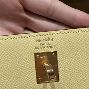 Hermes Kelly 25 Bag Handmade In Epsom Calfskin Leather Gold Hardware 1Z Jaune Poussin - Image 16