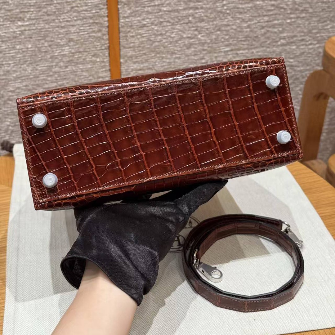 Hermes Kelly 25 Bag Handmade In Porosus Crocodile Leather Silver Hardware 33 Miel - Image 18