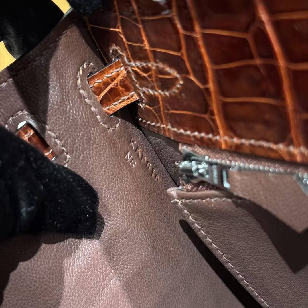 Hermes Kelly 25 Bag Handmade In Porosus Crocodile Leather Silver Hardware 33 Miel - Image 14