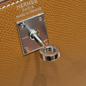Hermes Kelly 25 Bag Handmade In Epsom Calfskin Leather Silver Hardware 37 Gold - Image 11