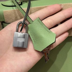 Hermes Kelly 25 Bag Handmade In Epsom Calfskin Leather Silver Hardware 3I Vert Criquent - Image 8