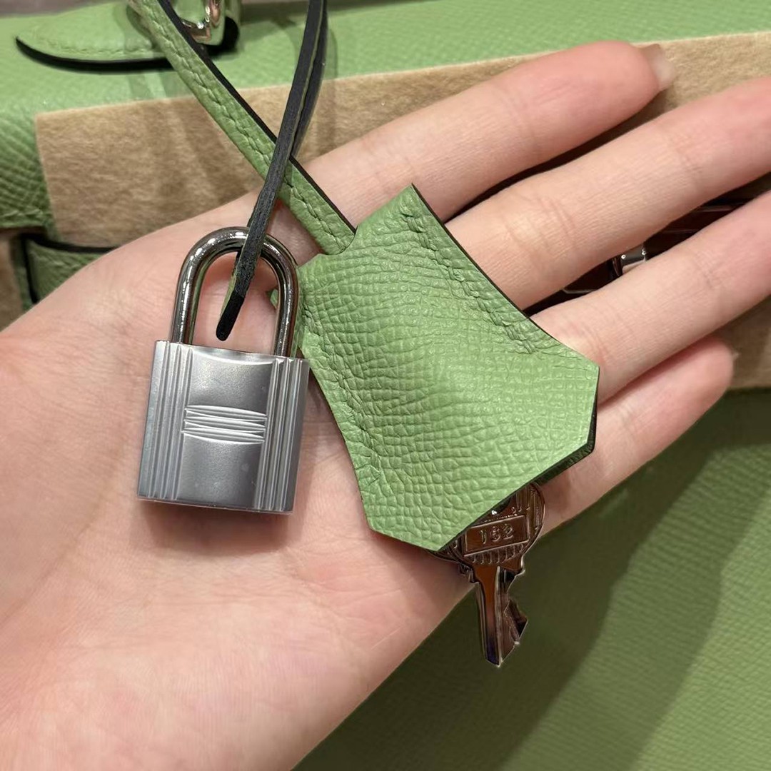 Hermes Kelly 25 Bag Handmade In Epsom Calfskin Leather Silver Hardware 3I Vert Criquent - Image 8