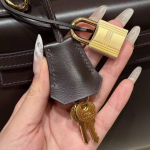 Hermes Kelly 25 Bag Handmade In Box Calfskin Leather Gold Hardware 47 Chocolat - Image 10
