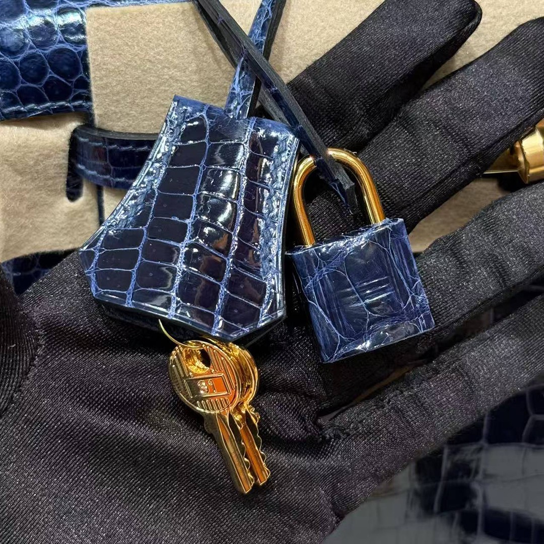Hermes Kelly 25 Bag Handmade In Porosus Crocodile Leather Gold Hardware 78 Bleu Marine - Image 13