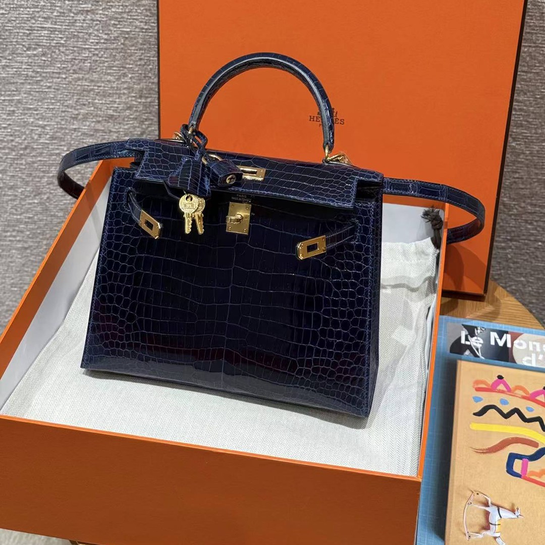 Hermes Kelly 25 Bag Handmade In Porosus Crocodile Leather Gold Hardware 78 Bleu Marine - Image 12
