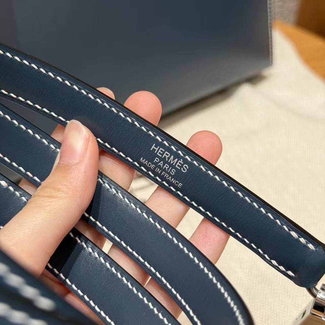 Hermes Kelly 25 Bag Handmade In Box Calfskin Leather Silver Hardware 7P Blue Presse - Image 4