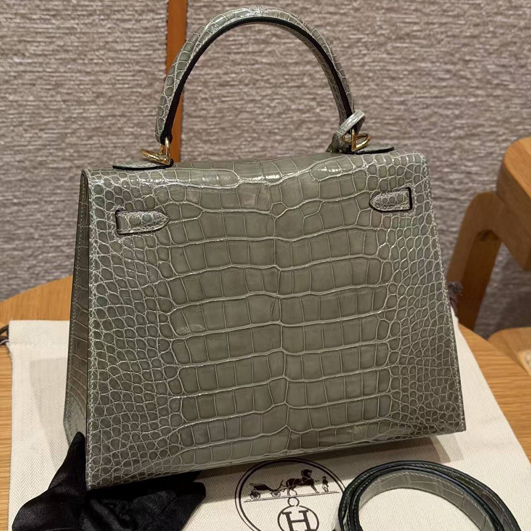 Hermes Kelly 25 Bag Handmade In Alligator Leather from Mississippi Gold Hardware 81 Girs Tourerlle - Image 2