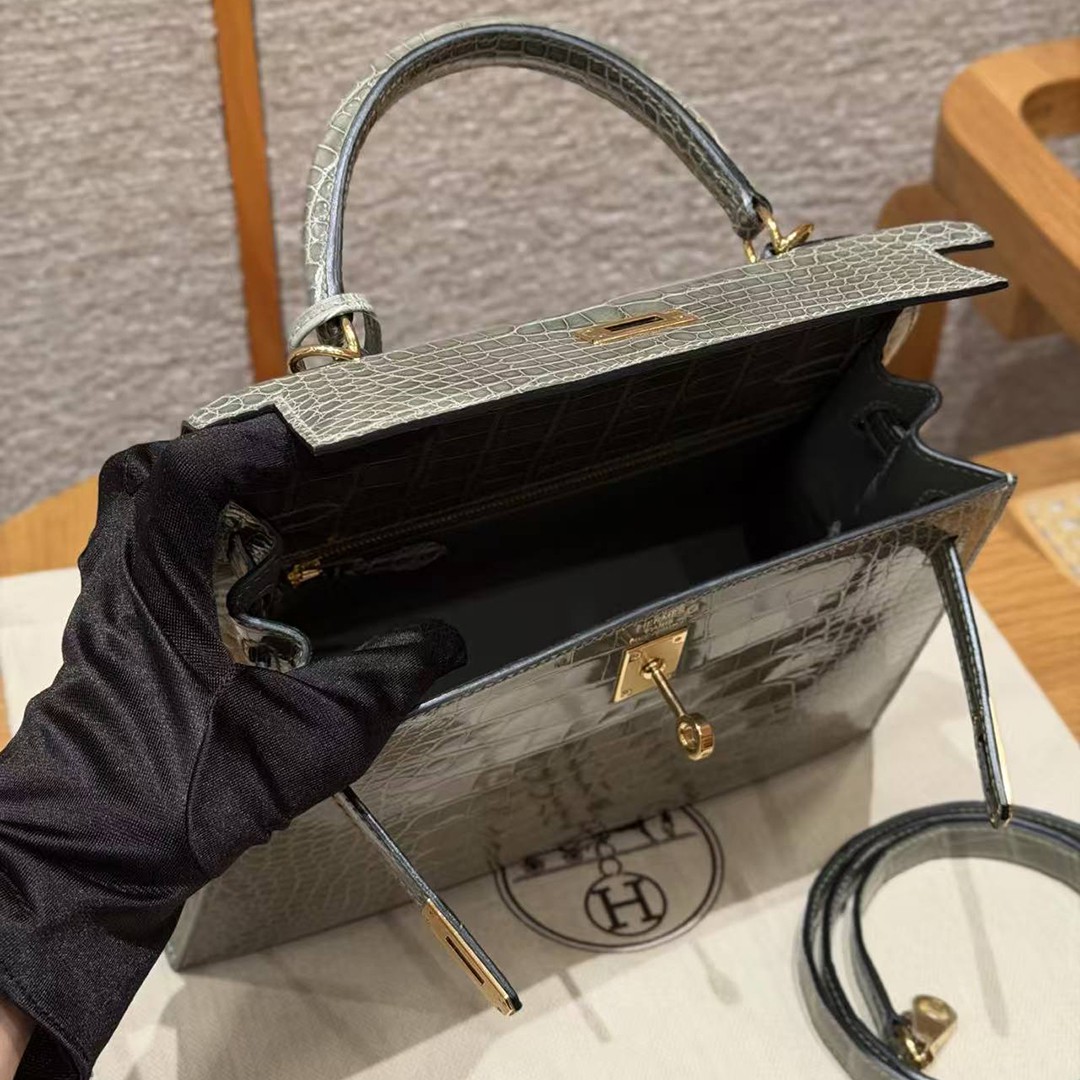 Hermes Kelly 25 Bag Handmade In Alligator Leather from Mississippi Gold Hardware 81 Girs Tourerlle - Image 17