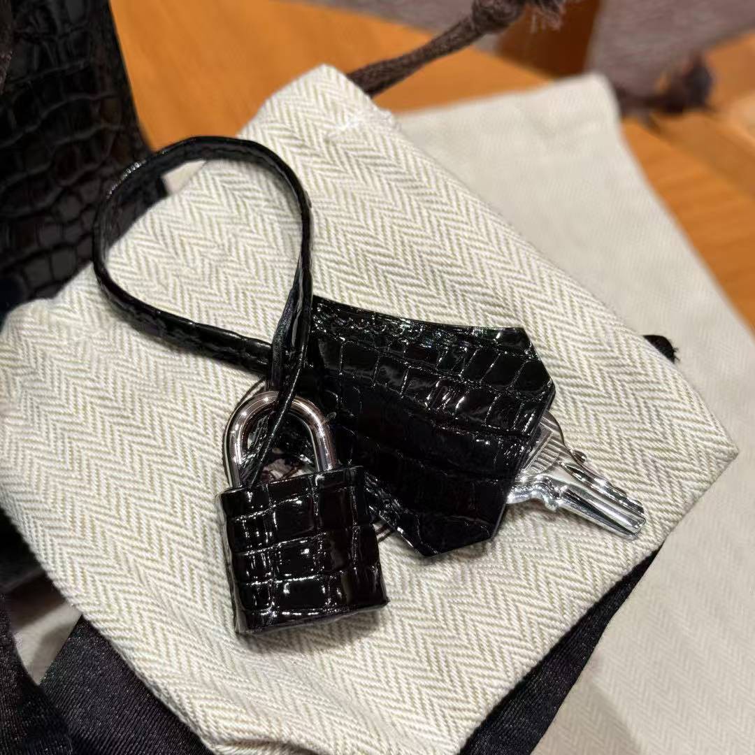 Hermes Kelly 25 Bag Handmade In Porosus Crocodile Leather From France Silver Hardware 89 Noir - Image 12