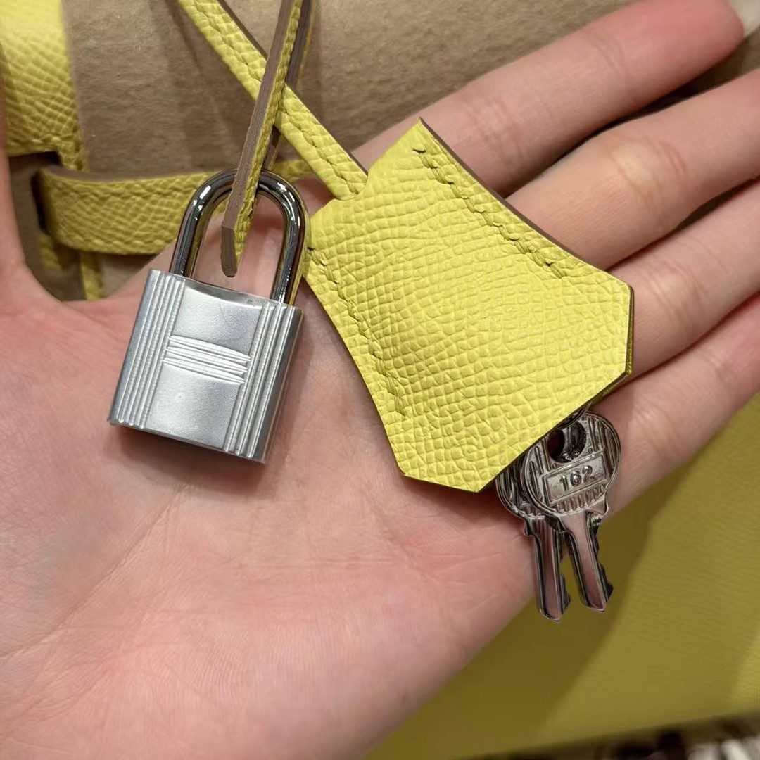 Hermes Kelly 25 Bag Handmade In Epsom Calfskin Leather Silver Hardware 9R Lime - Image 8
