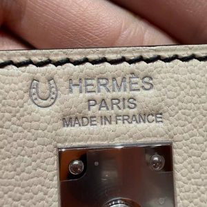Hermes Kelly 25 Bag Handmade In Chèvre Calfskin Leather Silver Hardware I2 Nata and 89 Noir - Image 19