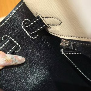 Hermes Kelly 25 Bag Handmade In Chèvre Calfskin Leather Silver Hardware I2 Nata and 89 Noir - Image 18