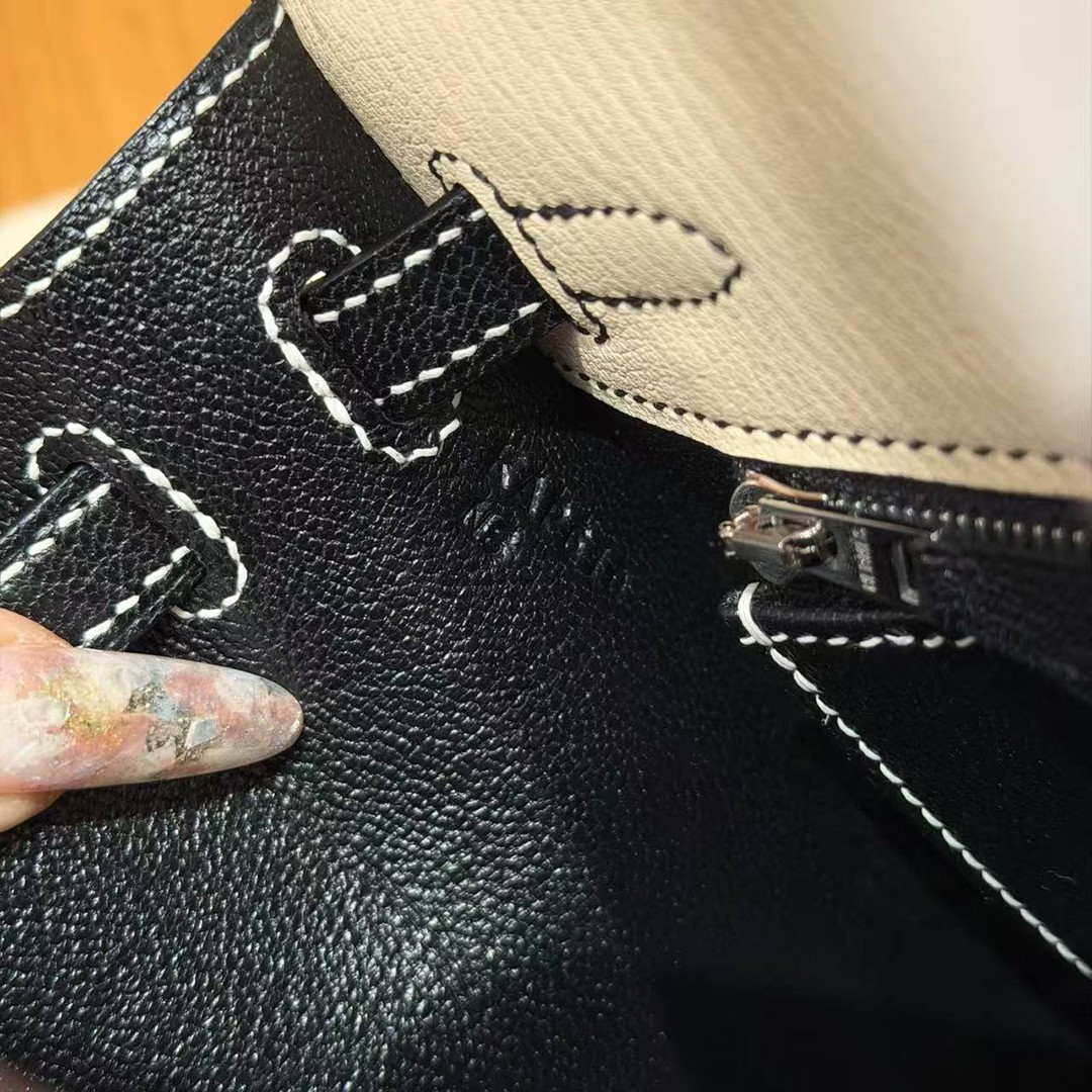 Hermes Kelly 25 Bag Handmade In Chèvre Calfskin Leather Silver Hardware I2 Nata and 89 Noir - Image 18