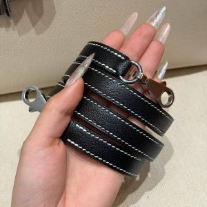 Hermes Kelly 25 Bag Handmade In Chèvre Calfskin Leather Silver Hardware I2 Nata and 89 Noir - Image 4
