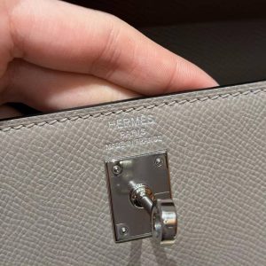 Hermes Kelly 25 Bag Handmade In Epsom Calfskin Leather Silver Hardware M8 Gris Asphalted - Image 14
