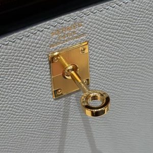 Hermes Kelly 25 Bag Handmade In Epsom Calfskin Leather Gold Hardware P0 Gris Pantin - Image 9