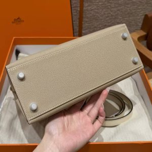 Hermes Kelly 25 Bag Handmade In Epsom Calfskin Leather Silver Hardware S2 Trench i2 Nata - Image 16