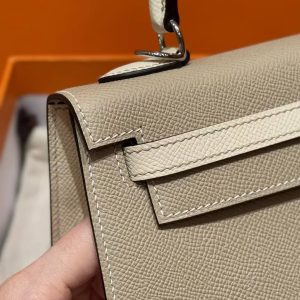 Hermes Kelly 25 Bag Handmade In Epsom Calfskin Leather Silver Hardware S2 Trench i2 Nata - Image 11