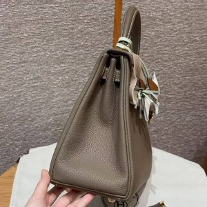 Hermes Kelly 28 Bag Handmade In Togo Calfskin Leather Gold Hardware 18 Etoupe - Image 17