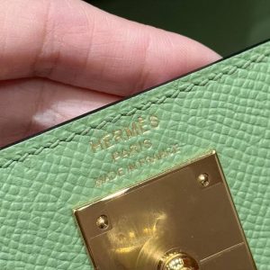 Hermes Kelly 28 Bag Handmade In Epsom Calfskin Leather Gold Hardware 3i Vert Criquent - Image 13