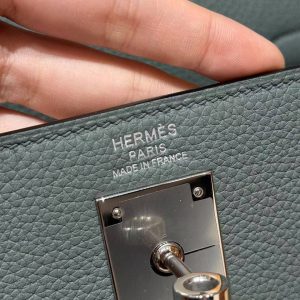 Hermes Kelly 28 Bag Handmade In Togo Calfskin Leather Silver Hardware 63 Vert Amanda - Image 25