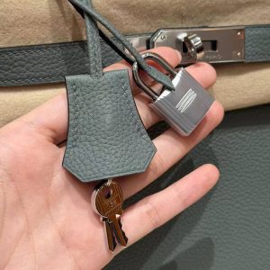Hermes Kelly 28 Bag Handmade In Togo Calfskin Leather Silver Hardware 63 Vert Amanda - Image 10