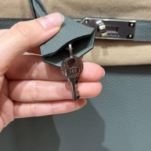 Hermes Kelly 28 Bag Handmade In Togo Calfskin Leather Silver Hardware 63 Vert Amanda - Image 9