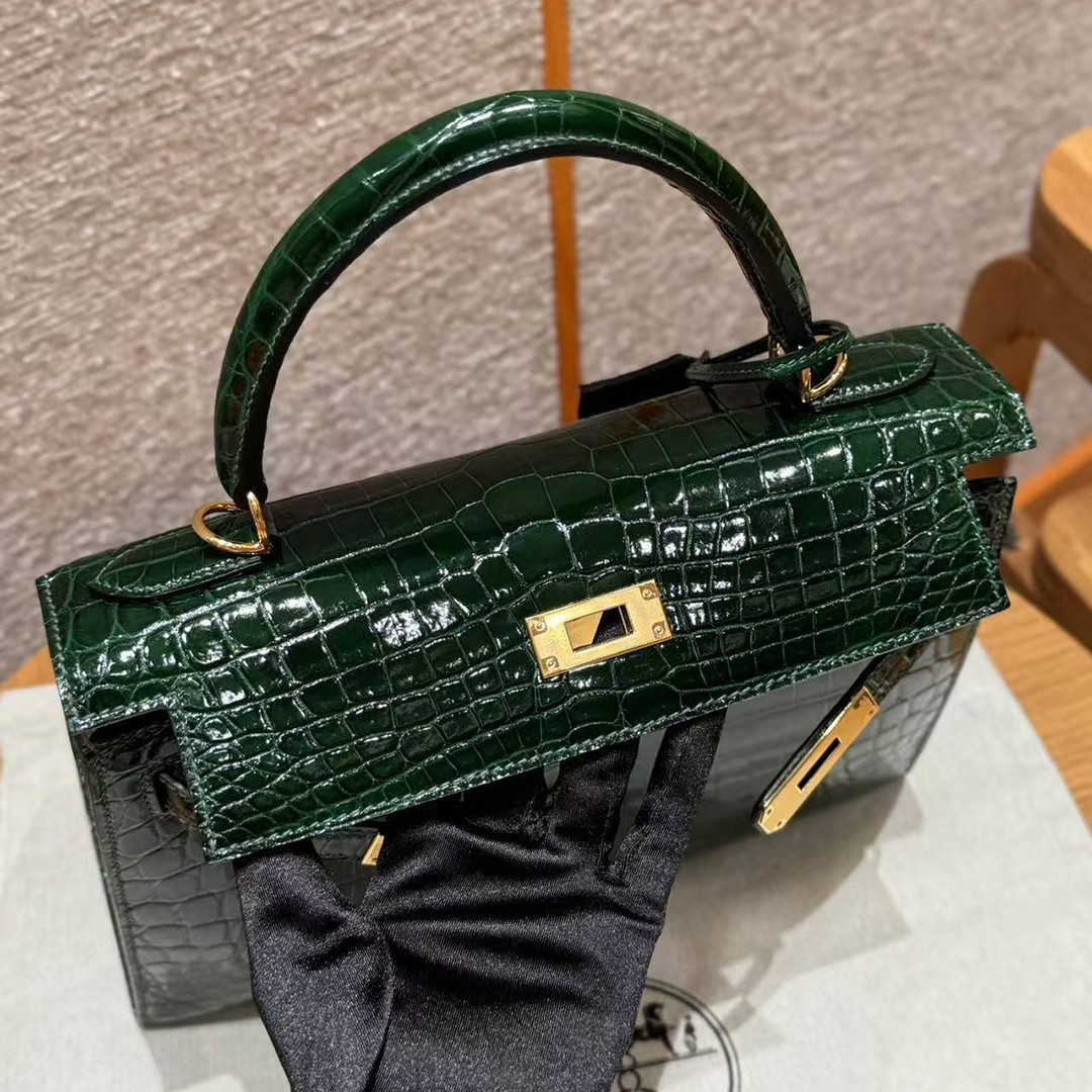 Hermes Kelly 28 Bag Handmade In Niloticus Leather from Nile Gold Hardware 67 Vert Fonce - Image 13